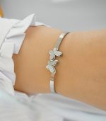 دستبند طرح پروانه برجسته-نقره‌ای رنگ ثابت